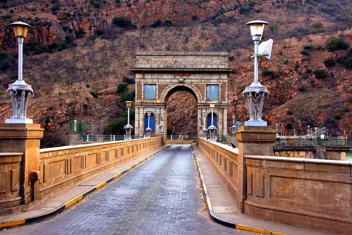 Private Hartbeespoort Dam and Magaliesberg Mountains Tour - Photo 1 of 15